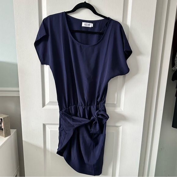 Dresses & Skirts - 💗5 for $15💗 Navy Blue Wrap Dress with Front Tie - Size 2